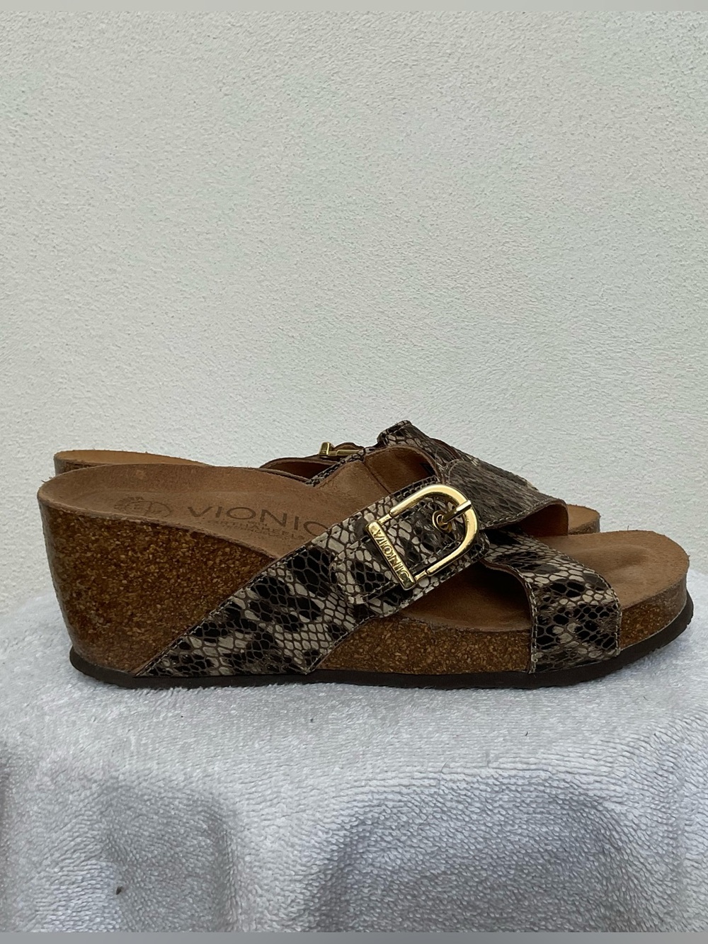 Vionic Leopard Print Adjustable Strap Wedge Slip On Sandal Size 36 US 5